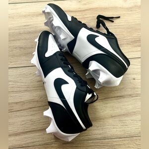 New Football Cleats Nike Men's Jordan Size 12